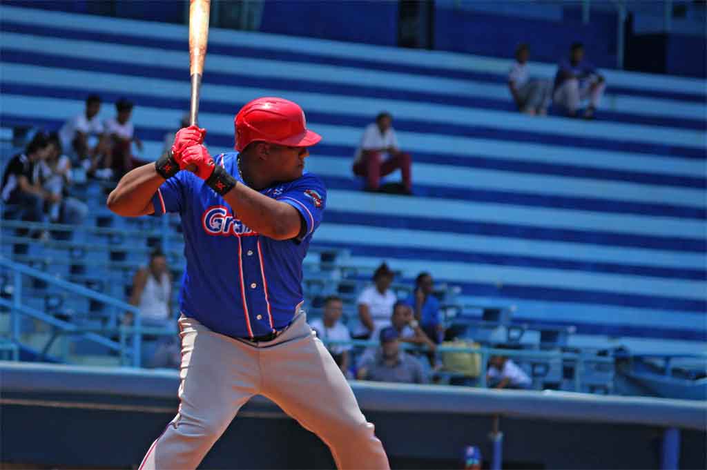 Alfredo Despaigne es el mejor bateador granmense de la historia. 