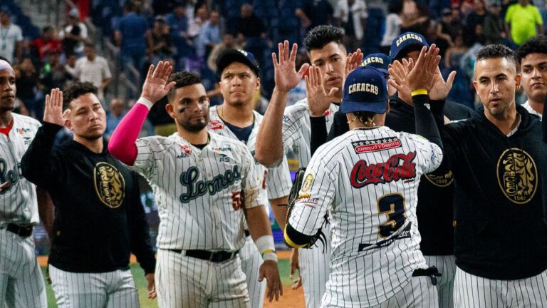 Leones del Caracas durante la temporada anterior de la LVBP