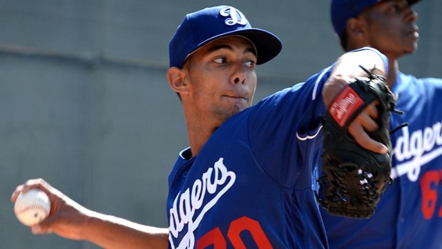 El derecho del Béisbol Cubano Yaisel Sierra fue considerado entre los 30 mejores prospectos de los Dodgers entre 2017-2018.