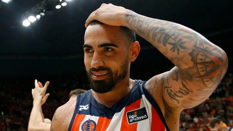 Yunio Barrueta es un cubano-americano que se desempeñan en el baloncesto español