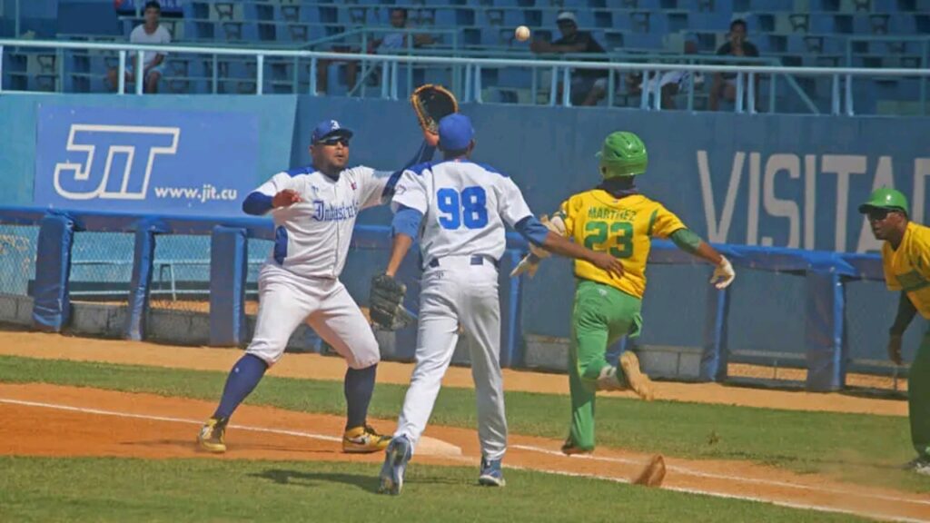 Industriales y Pinar del se enfrentaron durante la segunda subserie del campeonato beisbolero cubano