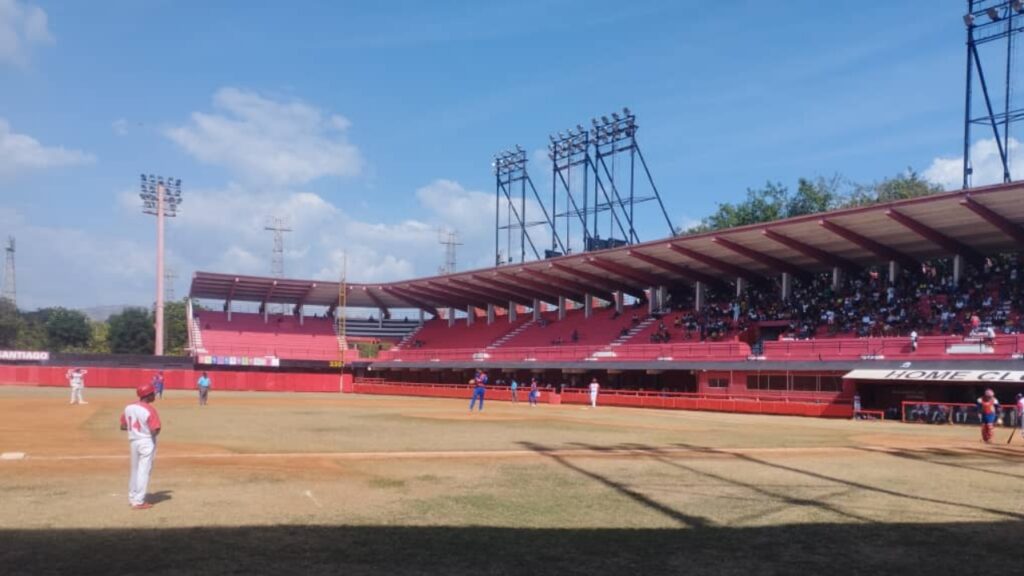 Santiago de Cuba y Granma son equipos con resultados relevantes en el beisbol cubano
