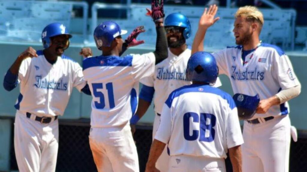 Industriales se prepara para la segunda fase de la temporada 63 del beisbol cubano