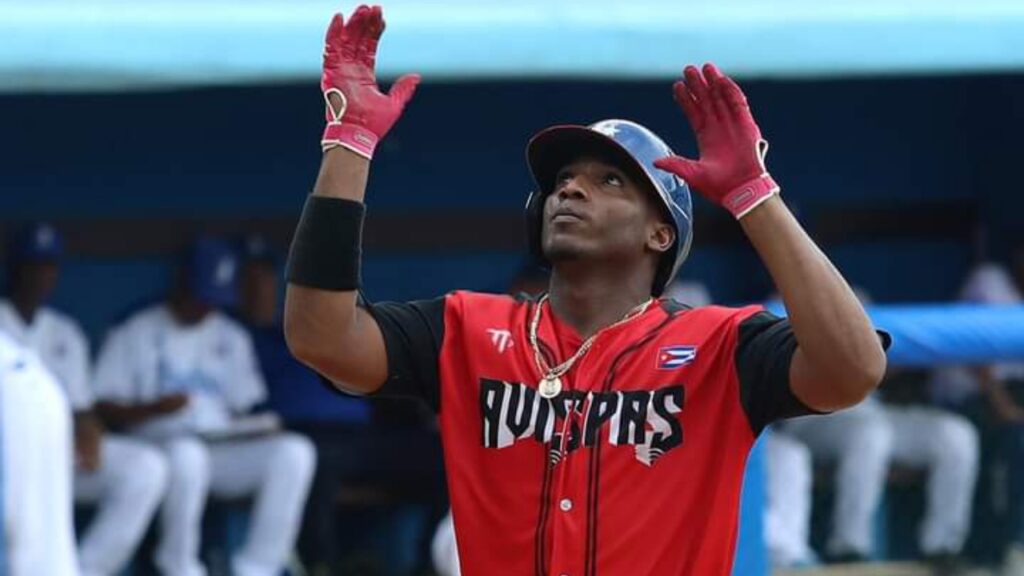 Yoelkis Guibert participó por Cuba en el V Clásico Mundial de Beisbol