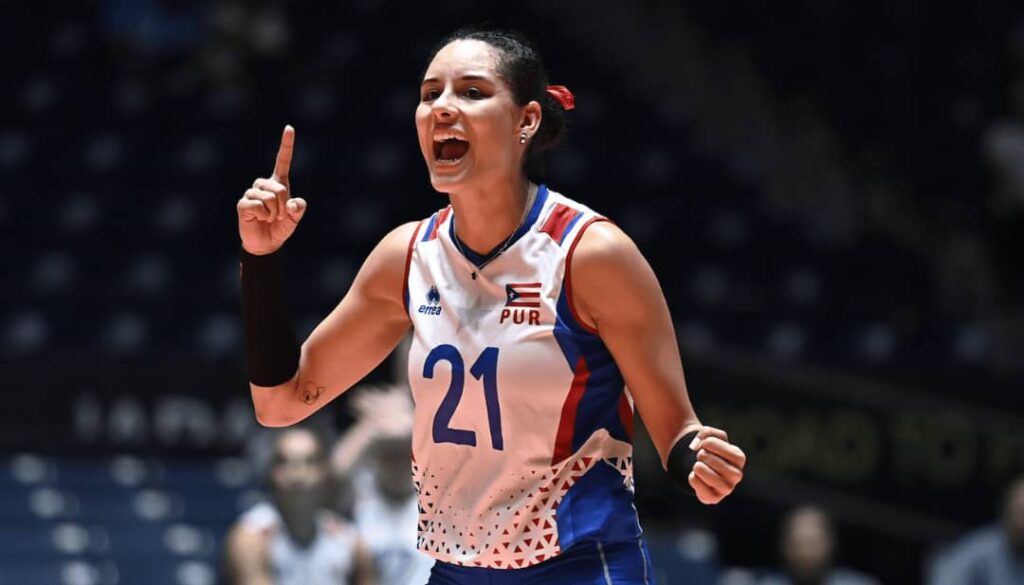 La jugadora de voleibol Pilar Marie con la selección de Puerto Rico.