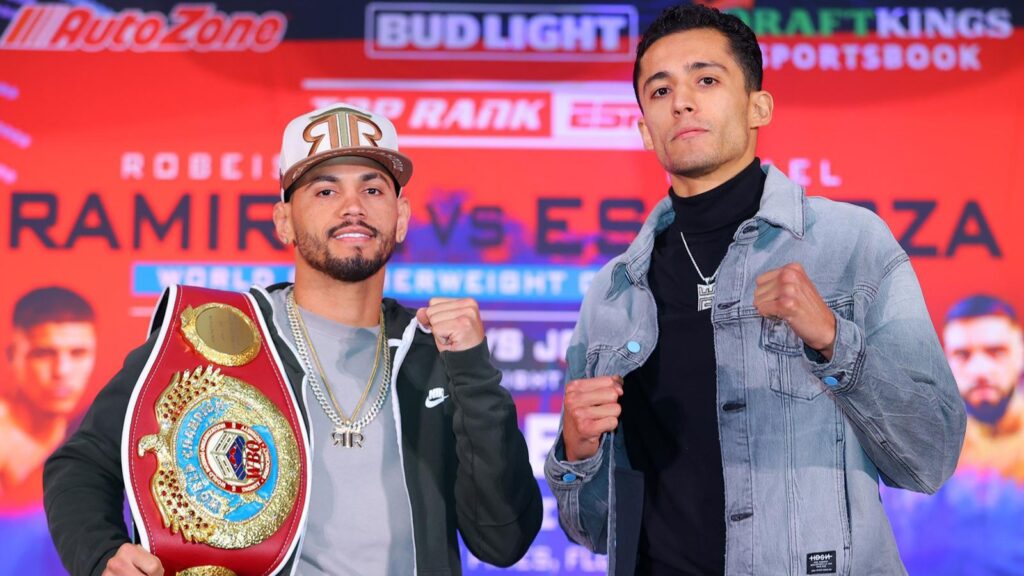 Rafael Espinoza y Robeisy Ramírez antes de su pelea en 2023