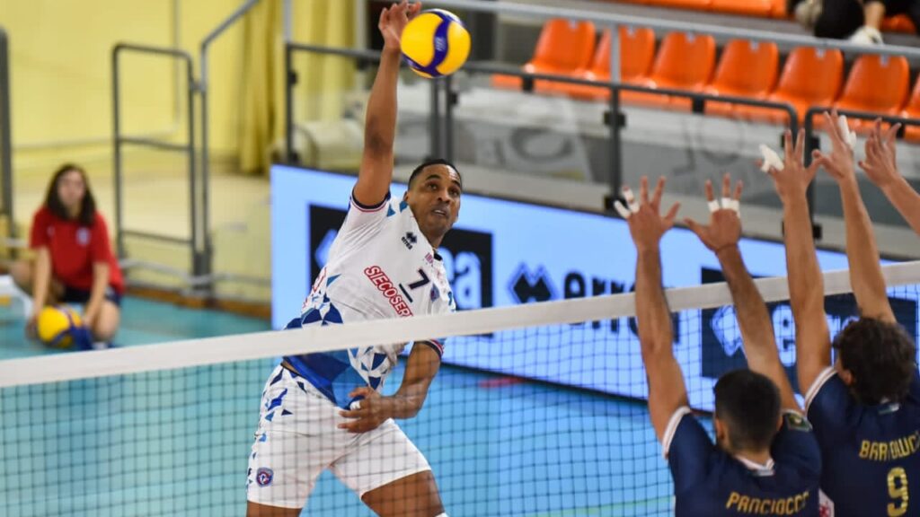 Leonel Marshall es un jugador de voleibol cubano