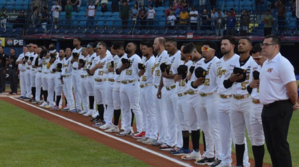 Los Tigres de Aragua salieron airosos en su primer partido de la temporada.