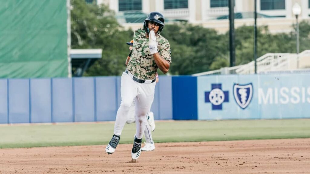 Ernesto Martínez Jr. es natural de la provincia cubana Holguín