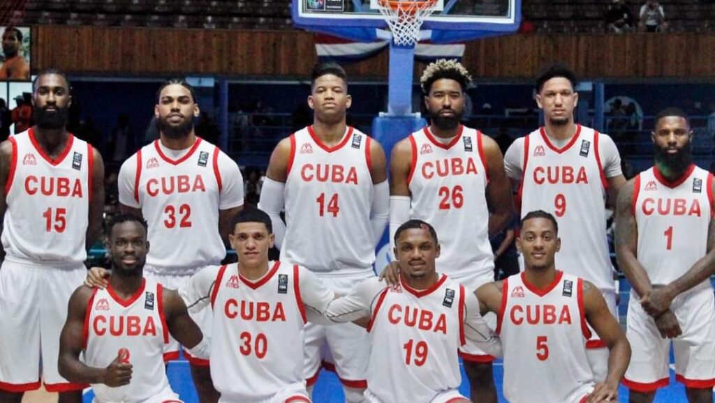 Equipo Cuba que enfrentó a Estados Unidos en la Ciudad Deportiva