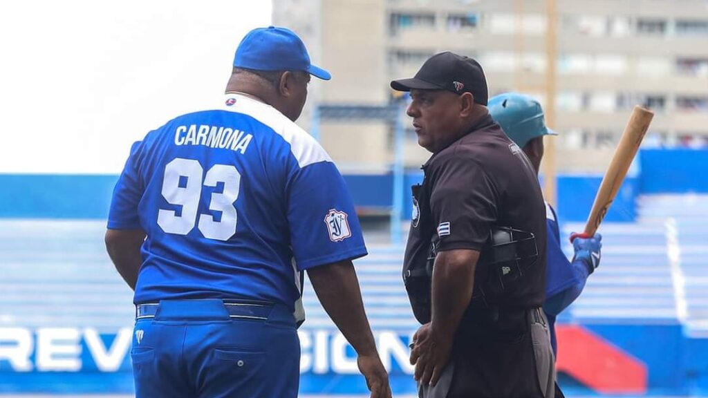 Guillermo Carmona dirigirá su quinta campaña con Industriales en la Serie Nacional.