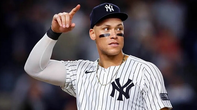 Aaron Judge supera a Yogi Berra y se adueña del 5.º lugar histórico de jonrones en los Yankees