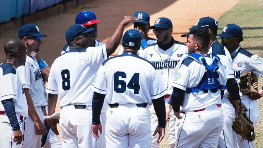 Holguín noquea a Sancti Spíritus y se afianza en la cima de la Serie Nacional
