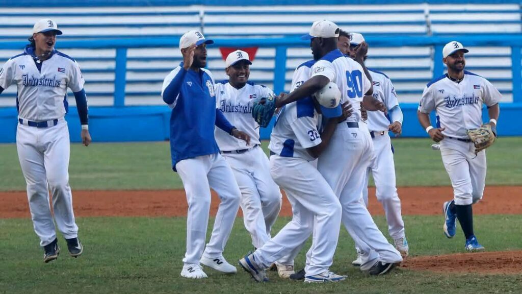 Industriales y Artemisa avanzan a semifinales de la 64 Serie Nacional de Béisbol