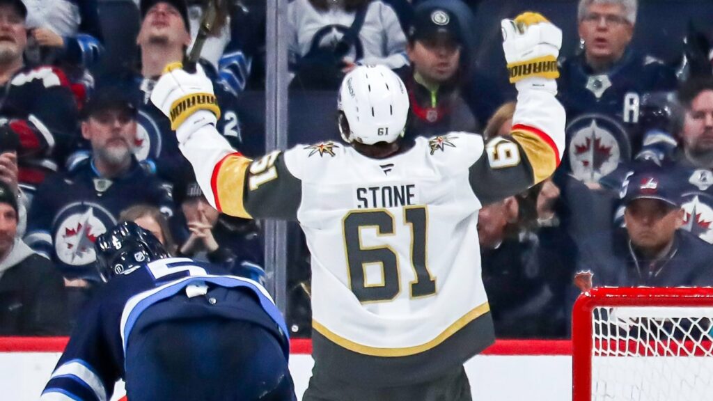 Golden Knights remontan y ganan 4-3 en tiempo extra ante los Jets