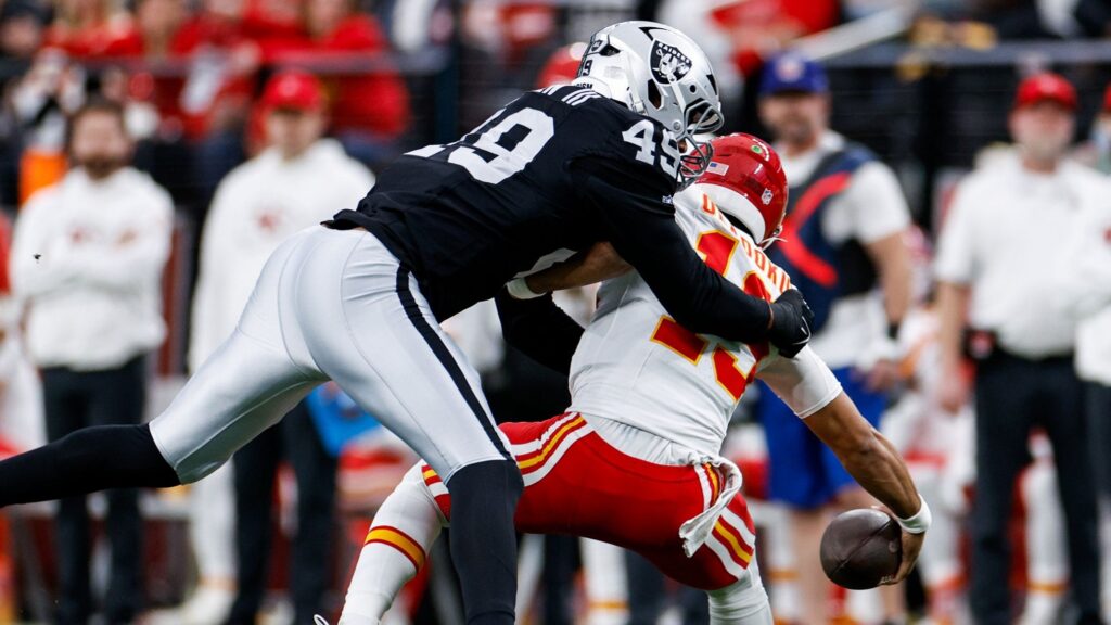 Los Raiders cierran la temporada con un triunfo dramático sobre los Chiefs