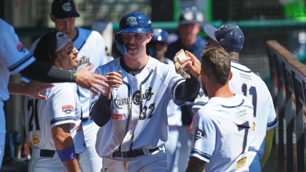 Jabari Henry saca un grand slam que define el invicto de los Cougars Foto: LMB