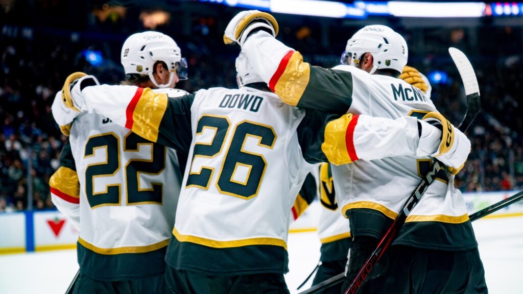 Golden Knights vencen 2-1 a los Canucks y firman su cuarta victoria consecutiva