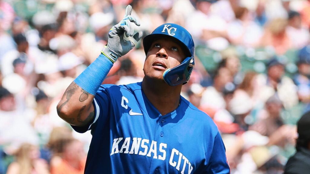 Salvador Pérez se convierte en el máximo jonronero histórico de los Royals
