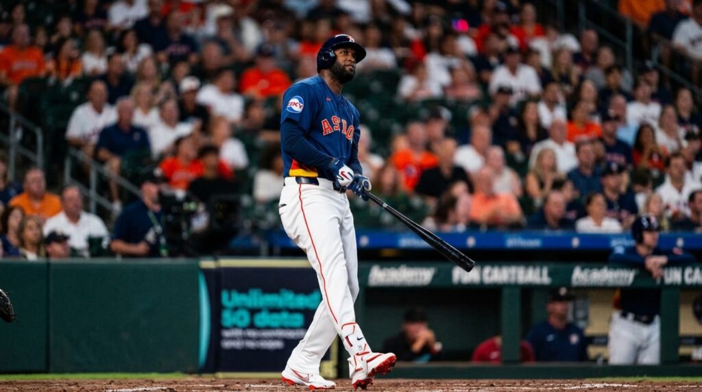 Yordan Álvarez más lider que nuca por la Triple Corona