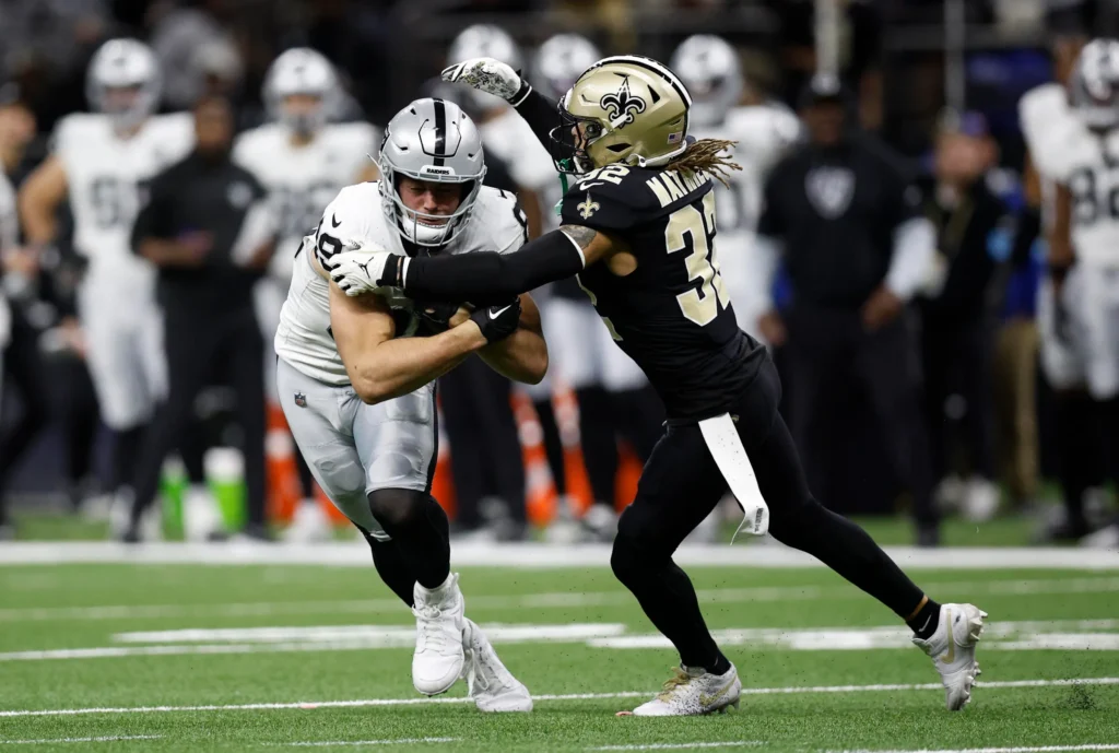 Raiders remontan en Nueva Orleans